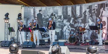 Koncert w amfiteatrze w Parku Zdrojowym
